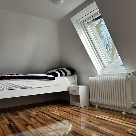 Zentral Gelegene Unterkunft In Kiel Buitenkant foto